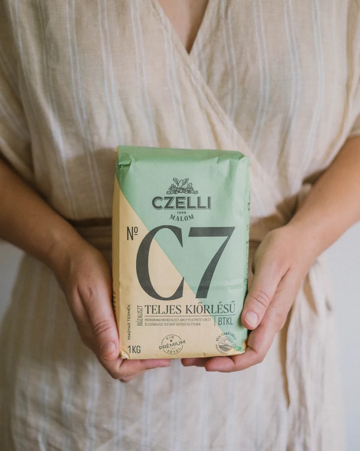 Czelli C7 Teljes kiőrlésű búzaliszt BTKL 1 kg 2