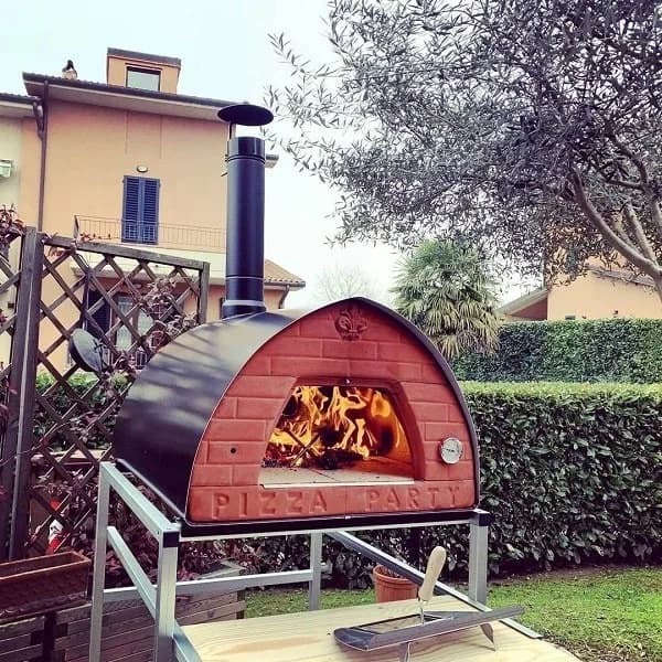 Pizza Party · Pizzone Holzbackofen 2