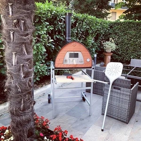 Pizza Party · Pizzone Holzbackofen 3