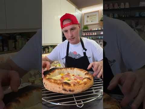 Tippek otthoni pizzásoknak 72. rész. Pizza, fetás alappal.