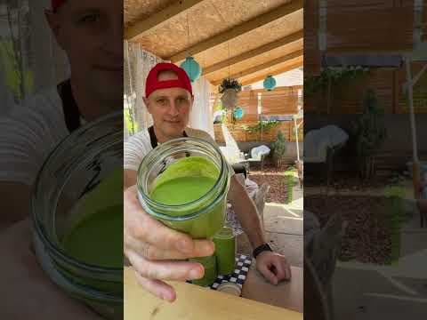 Rucola-Dressing für Pizza: Laci Doczis emulgierte grüne Sauce
