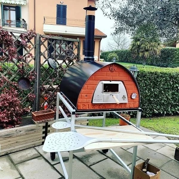 Pizza Party · Pizzone Holzbackofen
